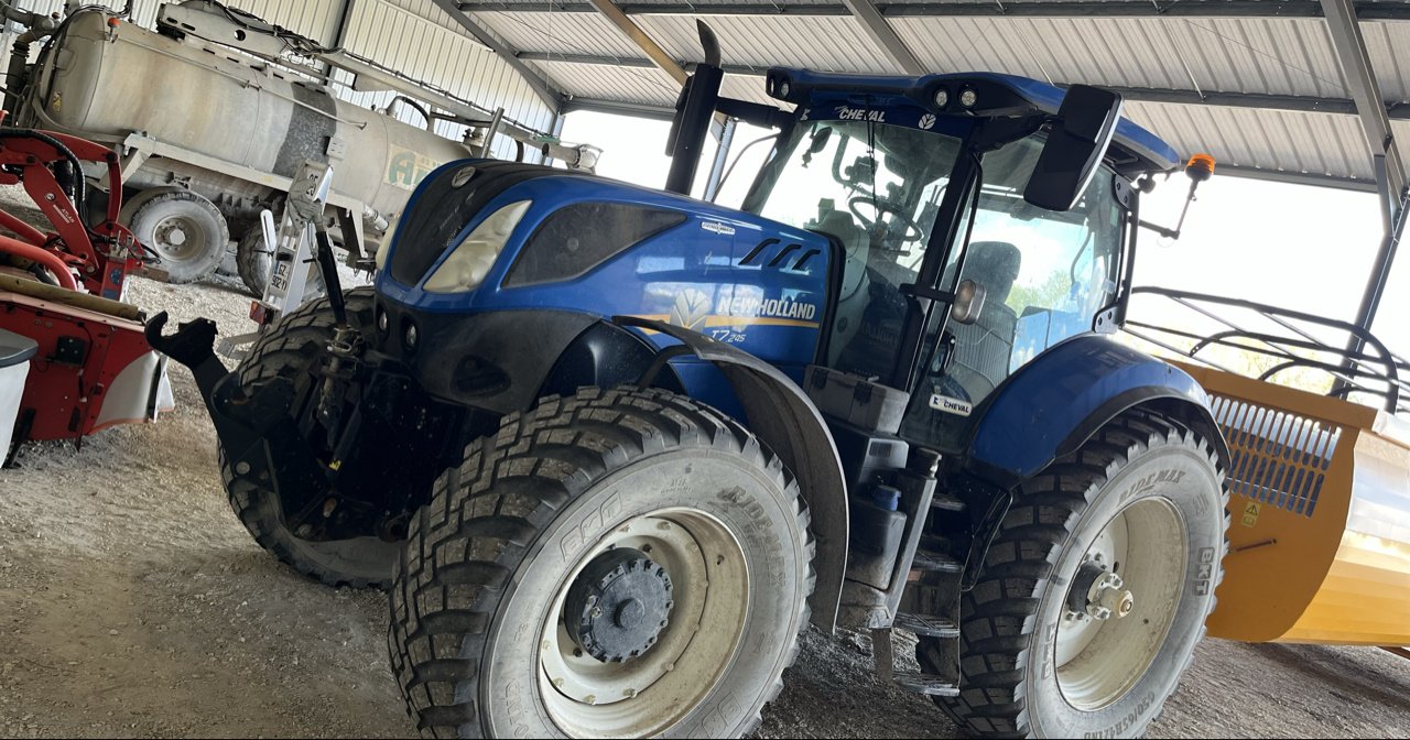Traktor типа New Holland T7.245 AC  N°14 CHEVAL, Gebrauchtmaschine в Chauvoncourt (Фотография 2)