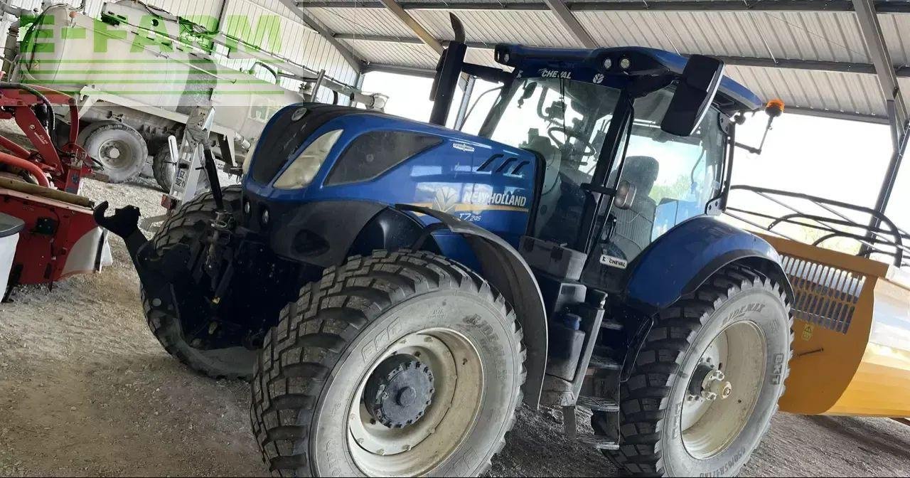 Traktor des Typs New Holland t7.245 ac n°14 cheval, Gebrauchtmaschine in CHAUVONCOURT (Bild 2)