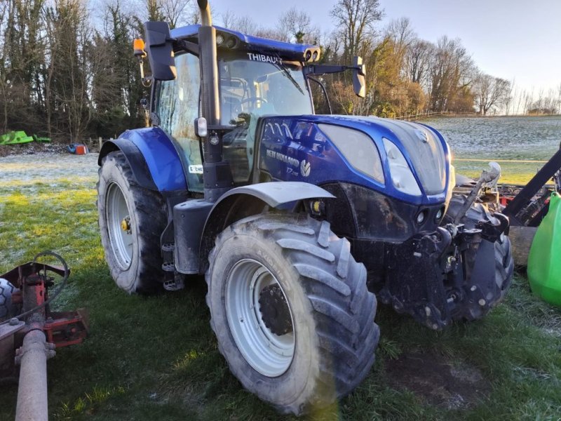 Traktor типа New Holland T7.245 AC  N°15, Gebrauchtmaschine в Roches-sur-Marne (Фотография 1)