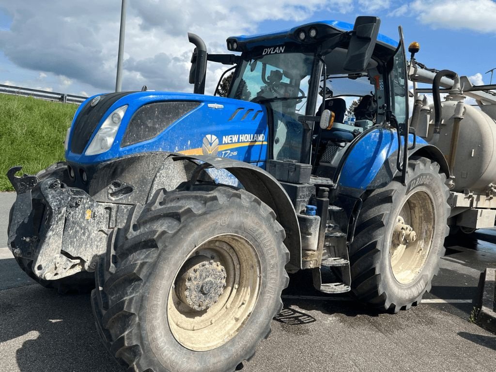 Traktor des Typs New Holland T7.245 AC  N°23, Gebrauchtmaschine in Chauvoncourt (Bild 2)