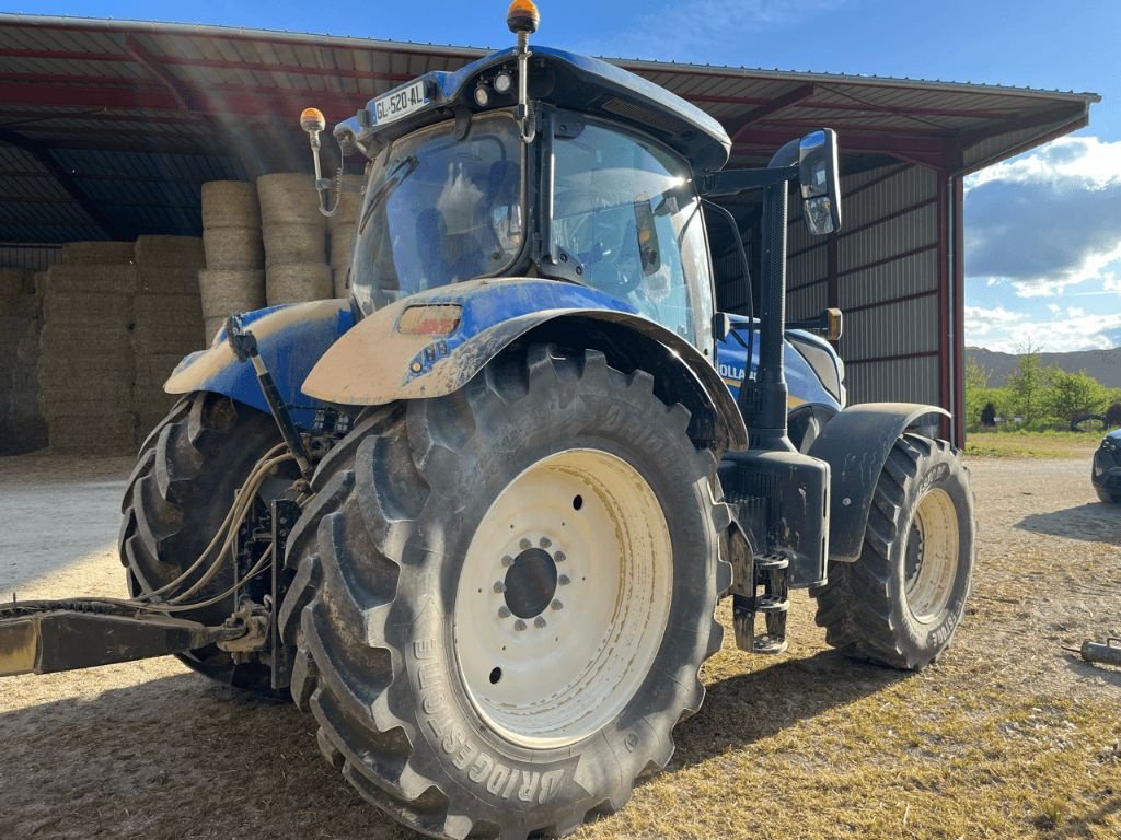 Traktor des Typs New Holland T7.245  AC N°26, Gebrauchtmaschine in Roches-sur-Marne (Bild 3)