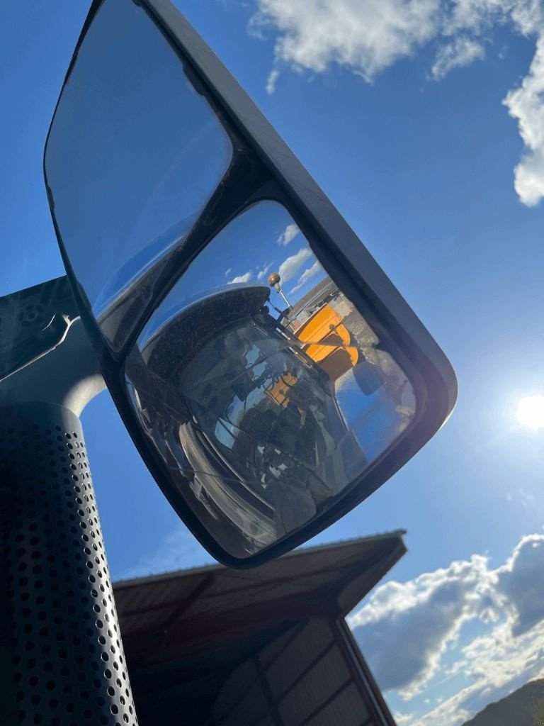 Traktor des Typs New Holland T7.245  AC N°26, Gebrauchtmaschine in Roches-sur-Marne (Bild 9)