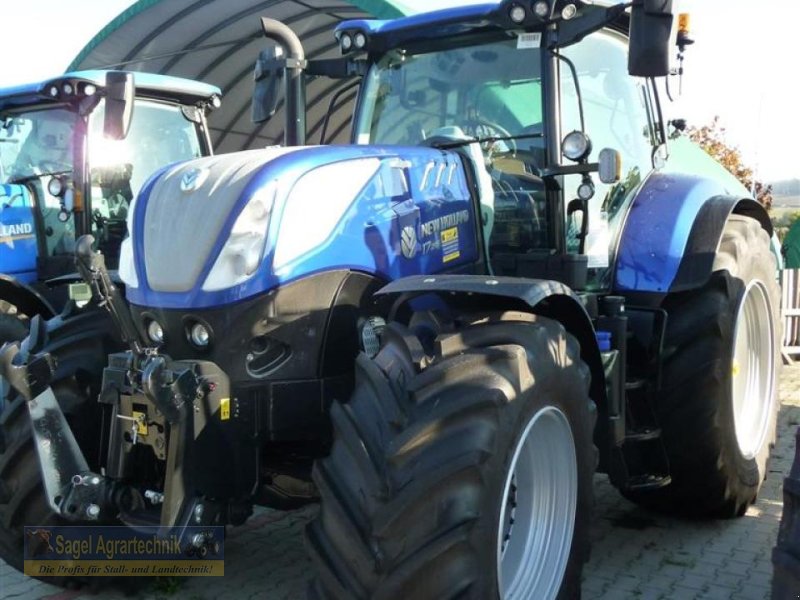 Traktor des Typs New Holland T7.245 AC Stage V, Neumaschine in Rhaunen (Bild 1)