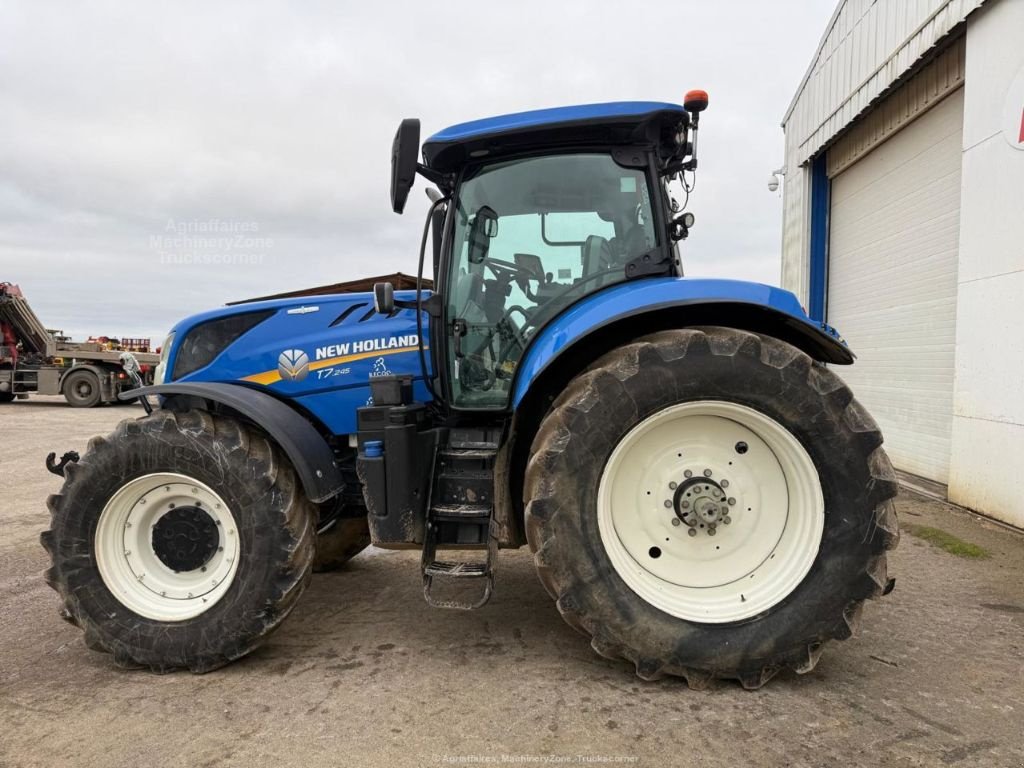Traktor typu New Holland T7.245 AC, Gebrauchtmaschine v FRESNAY LE COMTE (Obrázek 2)