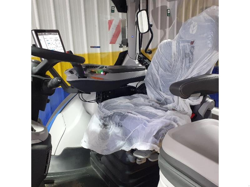 Traktor des Typs New Holland T7.245 AUT, Gebrauchtmaschine in HERLIN LE SEC (Bild 8)