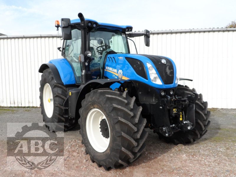 Traktor of the type New Holland T7.245 AUTOCOMMAND MY19, Neumaschine in Bösel (Picture 1)