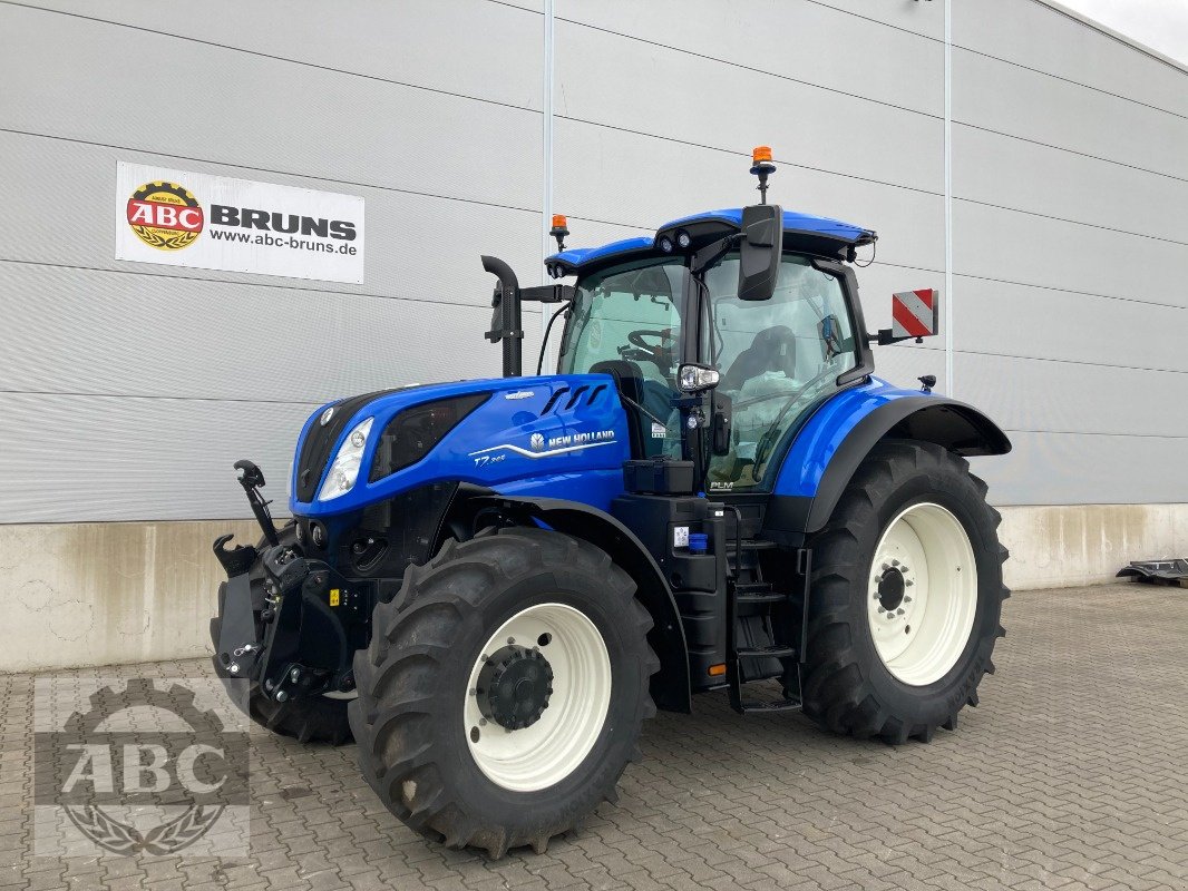 Traktor of the type New Holland T7.245 AUTOCOMMAND NEW GEN, Neumaschine in Cloppenburg (Picture 1)