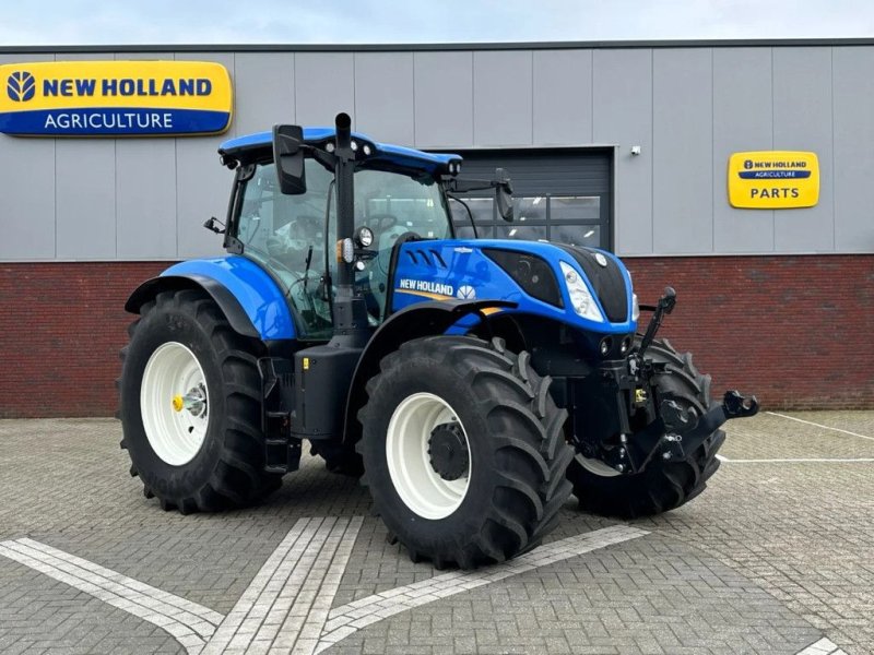 Traktor of the type New Holland T7.245 Autocommand, Gebrauchtmaschine in BENNEKOM (Picture 1)