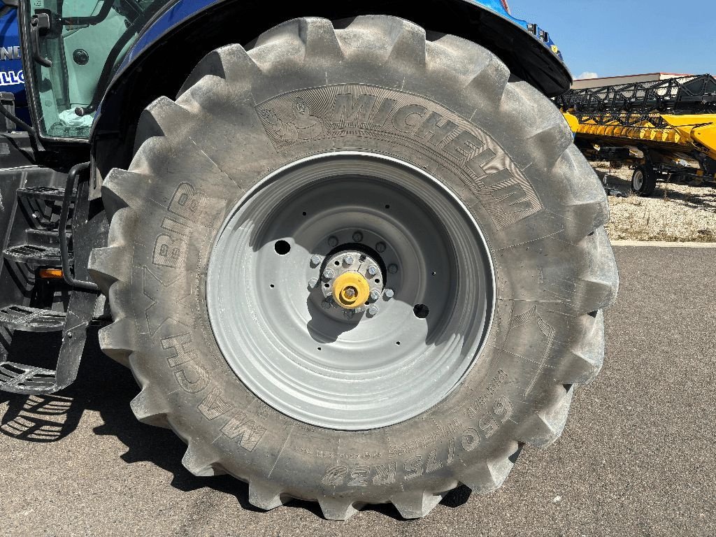 Traktor типа New Holland T7.245 AutoCommand, Gebrauchtmaschine в VERT TOULON (Фотография 8)