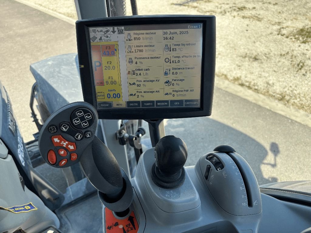 Traktor типа New Holland T7.245 AutoCommand, Gebrauchtmaschine в VERT TOULON (Фотография 10)