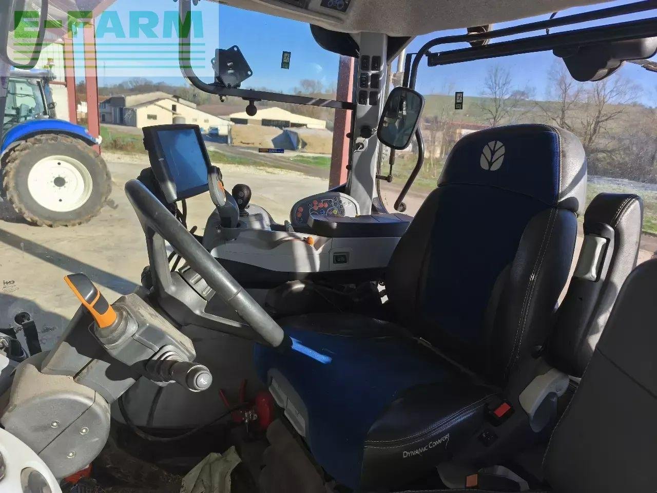 Traktor of the type New Holland t7.245 pc sw 2, Gebrauchtmaschine in CHAUVONCOURT (Picture 11)