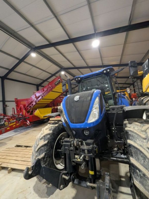 Traktor типа New Holland T7.245 PC, Gebrauchtmaschine в FRESNAY LE COMTE (Фотография 3)
