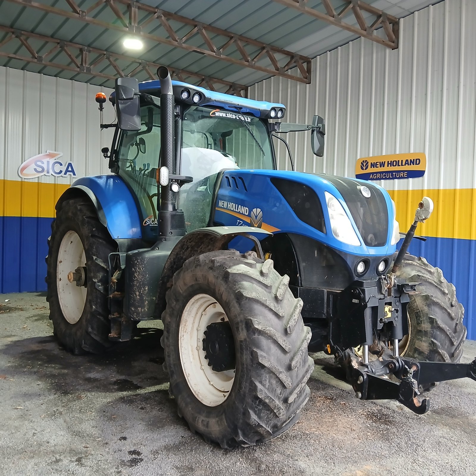 Traktor del tipo New Holland T7.245 P.C., Gebrauchtmaschine In HERLIN LE SEC (Immagine 2)