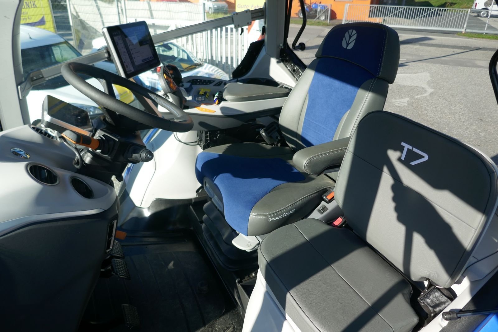 Traktor типа New Holland T7.245 PLM Auto Command, Gebrauchtmaschine в Villach (Фотография 14)