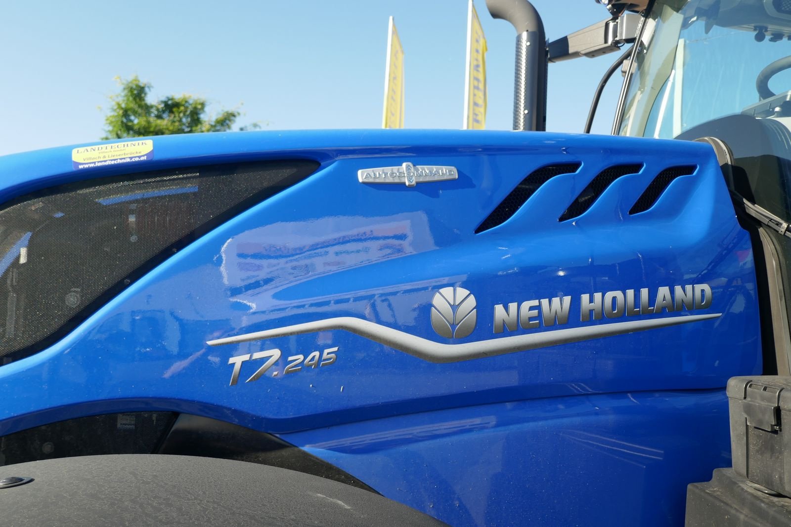 Traktor типа New Holland T7.245 PLM Auto Command, Gebrauchtmaschine в Villach (Фотография 3)