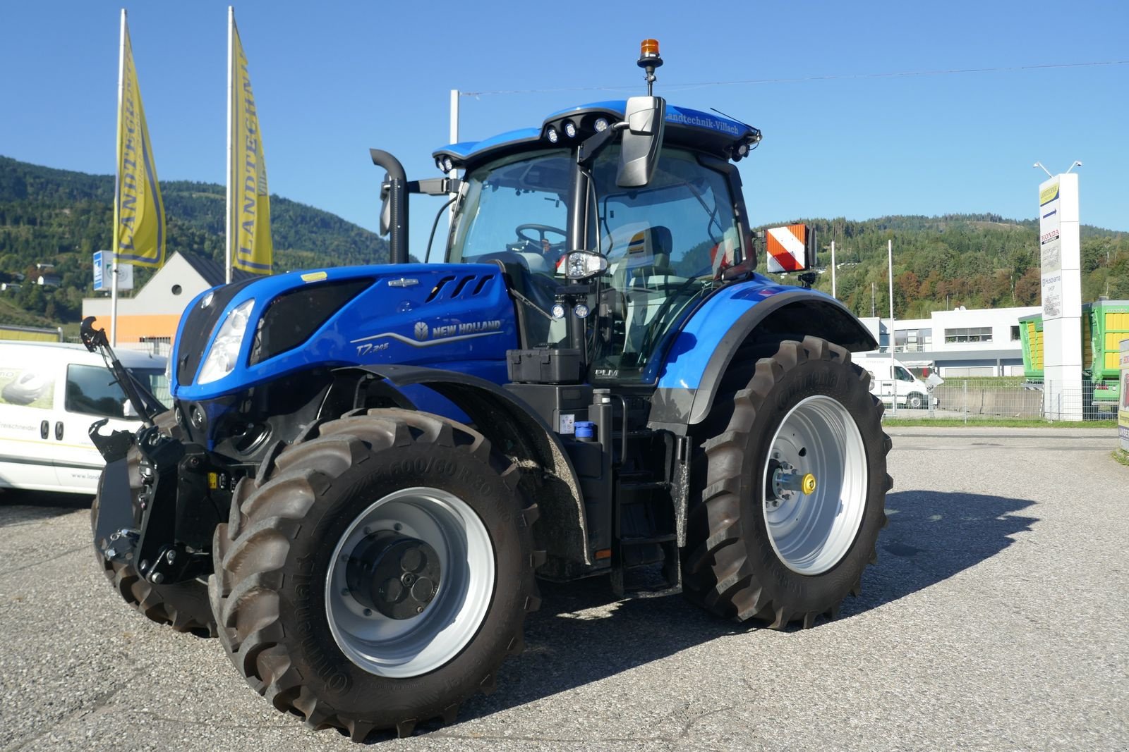 Traktor типа New Holland T7.245 PLM Auto Command, Gebrauchtmaschine в Villach (Фотография 1)