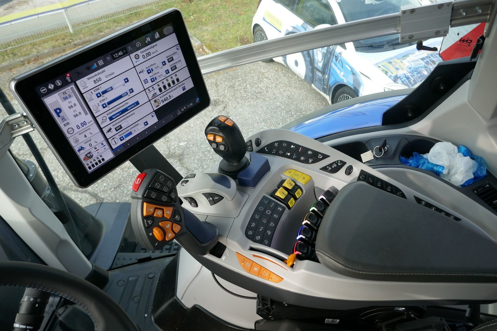 Traktor des Typs New Holland T7.245 PLM Auto Command, Neumaschine in Villach (Bild 12)