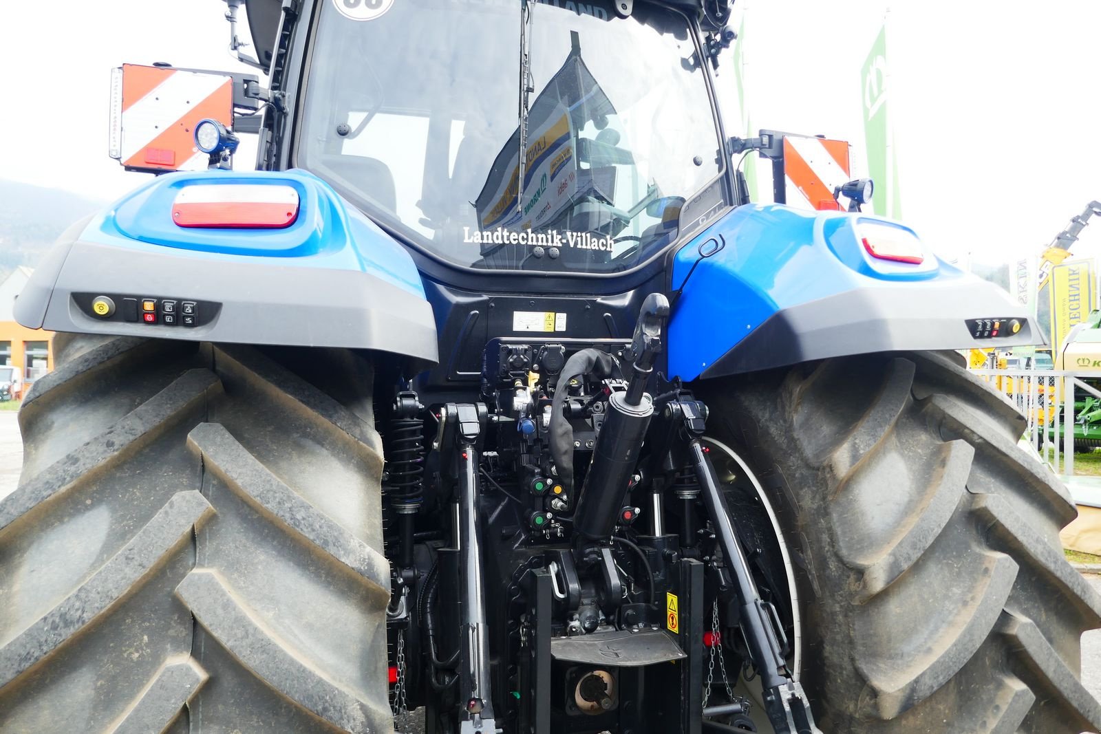 Traktor Türe ait New Holland T7.245 PLM Auto Command, Gebrauchtmaschine içinde Villach (resim 11)