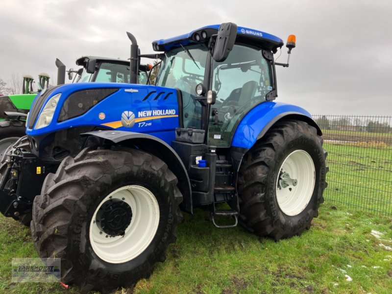 Traktor of the type New Holland T7.245, Gebrauchtmaschine in Aurich (Picture 1)