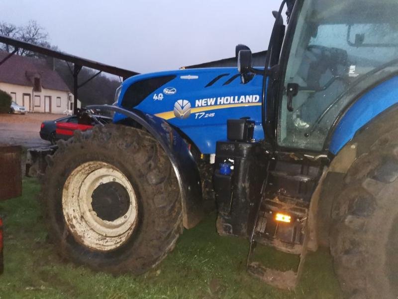 Traktor typu New Holland T7.245AC, Gebrauchtmaschine w BRAY en Val (Zdjęcie 3)