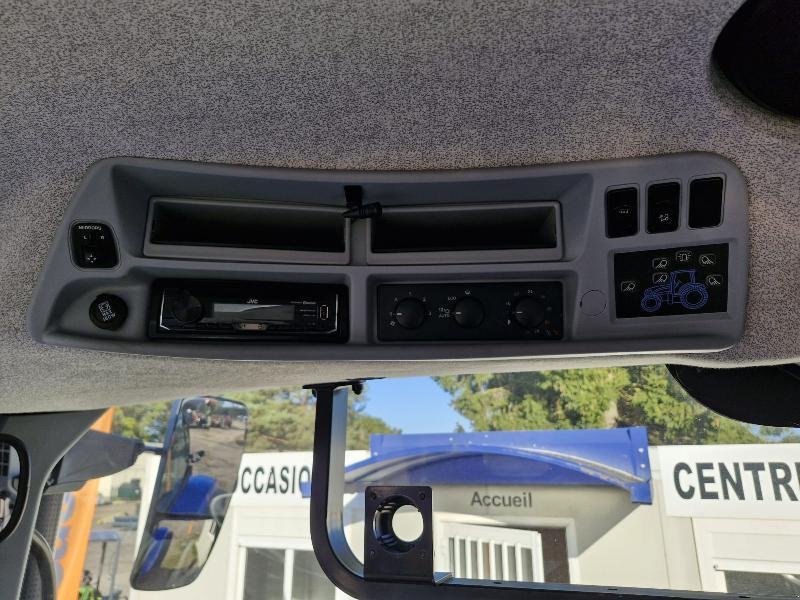 Traktor typu New Holland T7.245AC, Gebrauchtmaschine v BRAY en Val (Obrázek 8)