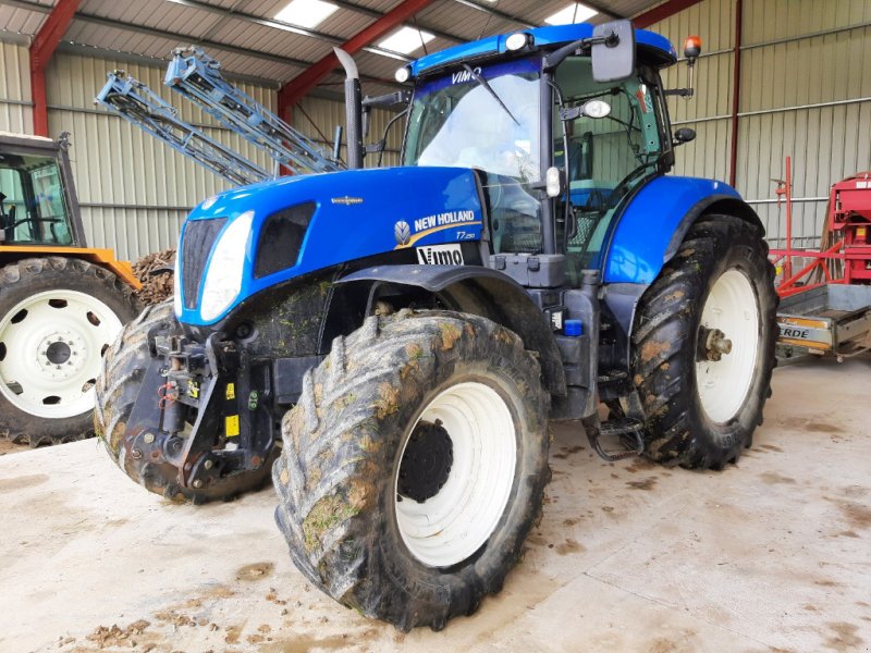 Traktor of the type New Holland T7.250 AC, Gebrauchtmaschine in MANDRES-SUR-VAIR (Picture 1)