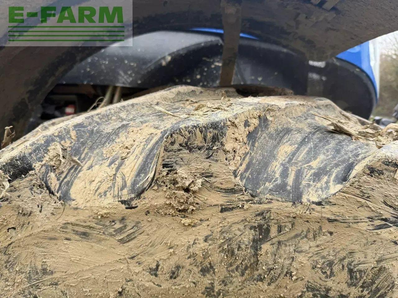 Traktor Türe ait New Holland t7.250 ac, Gebrauchtmaschine içinde CHAUVONCOURT (resim 7)