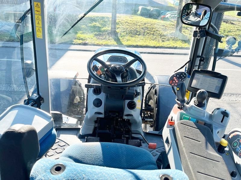 Traktor des Typs New Holland T7.250 Auto Command, Gebrauchtmaschine in St. Marienkirchen (Bild 12)