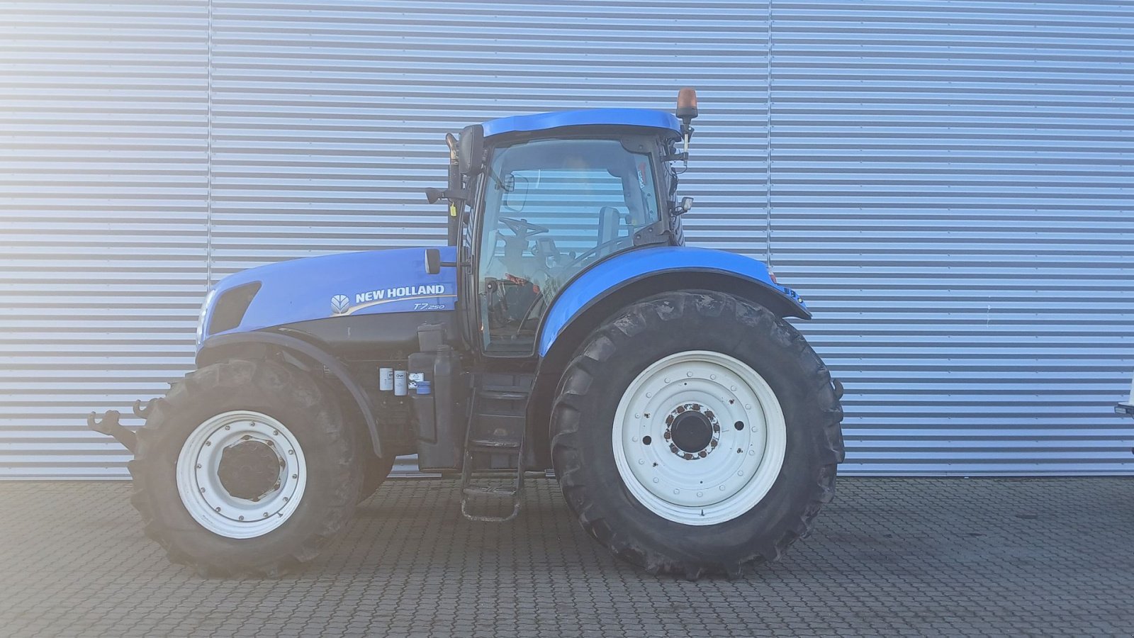 Traktor Türe ait New Holland T7.250 New Holland, Gebrauchtmaschine içinde Bredsten (resim 2)