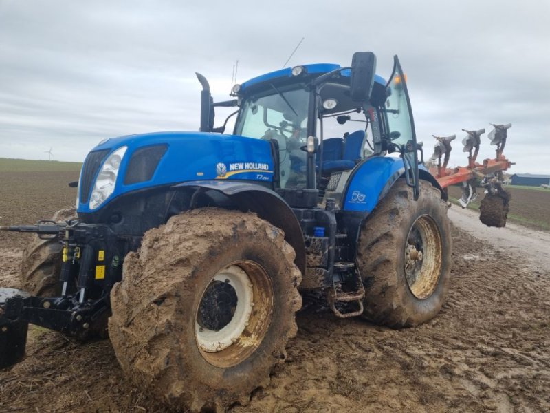 Traktor of the type New Holland T7.250, Gebrauchtmaschine in FRESNAY LE COMTE (Picture 1)