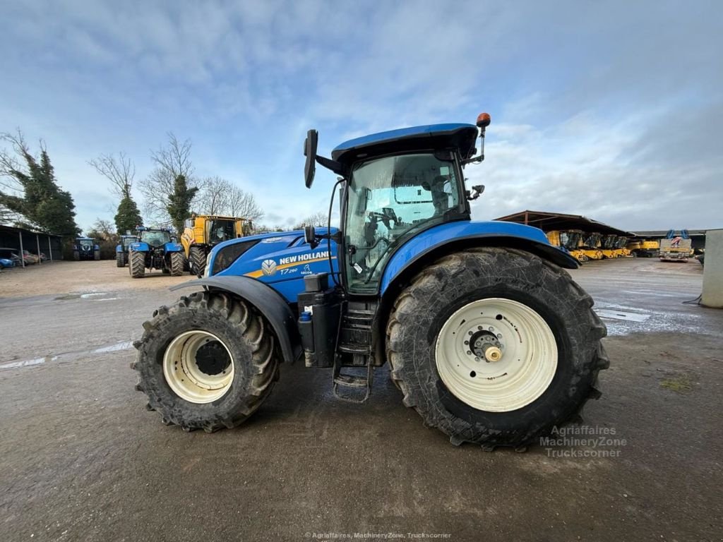 Traktor типа New Holland T7.260 AC, Gebrauchtmaschine в FRESNAY LE COMTE (Фотография 2)