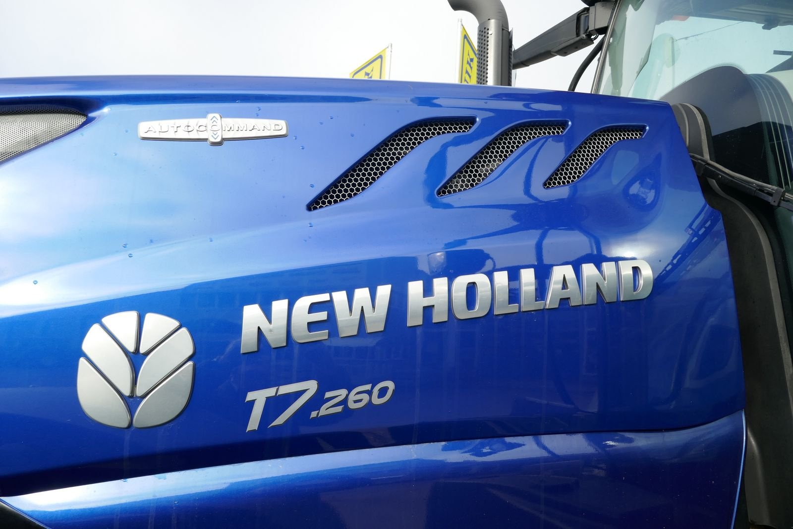 Traktor of the type New Holland T7.260 PLM Auto Command, Gebrauchtmaschine in Villach (Picture 2)