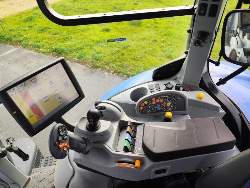 Traktor des Typs New Holland T7.260, Gebrauchtmaschine in SAINT GENEST D'AMBIERE (Bild 9)