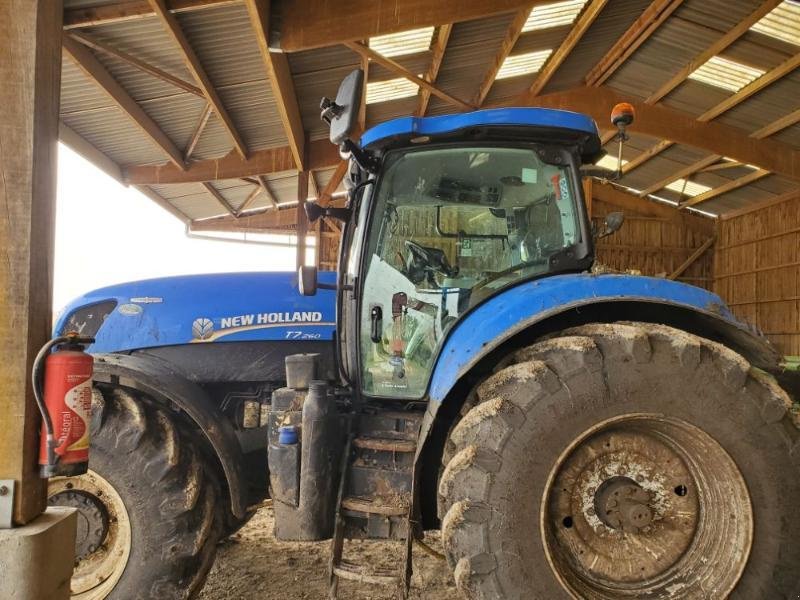 Traktor des Typs New Holland T7.260AC, Gebrauchtmaschine in BRAY en Val (Bild 5)