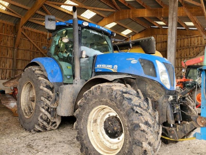 Traktor des Typs New Holland T7.260AC, Gebrauchtmaschine in BRAY en Val (Bild 1)