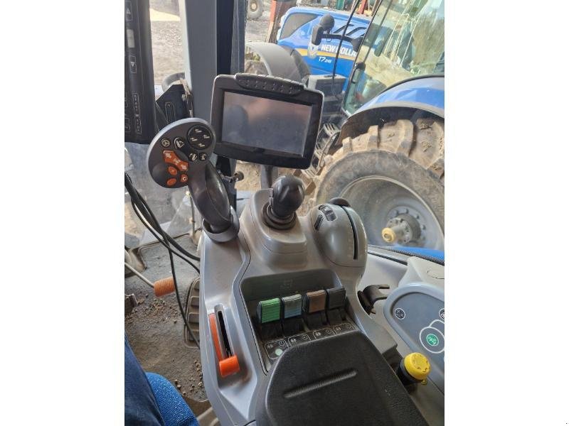 Traktor типа New Holland T7.260APC, Gebrauchtmaschine в BRAY en Val (Фотография 5)