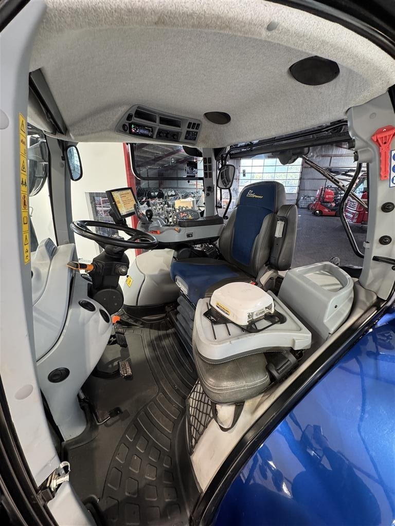 Traktor of the type New Holland T7.270 AC BLUEPOWER KUN 1100 TIMER! MED AUTOSTYRING!, Gebrauchtmaschine in Nørager (Picture 5)