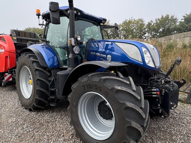 Traktor of the type New Holland T7.270 AC BLUEPOWER Med RTK GPS, Gebrauchtmaschine in Løgstør (Picture 1)