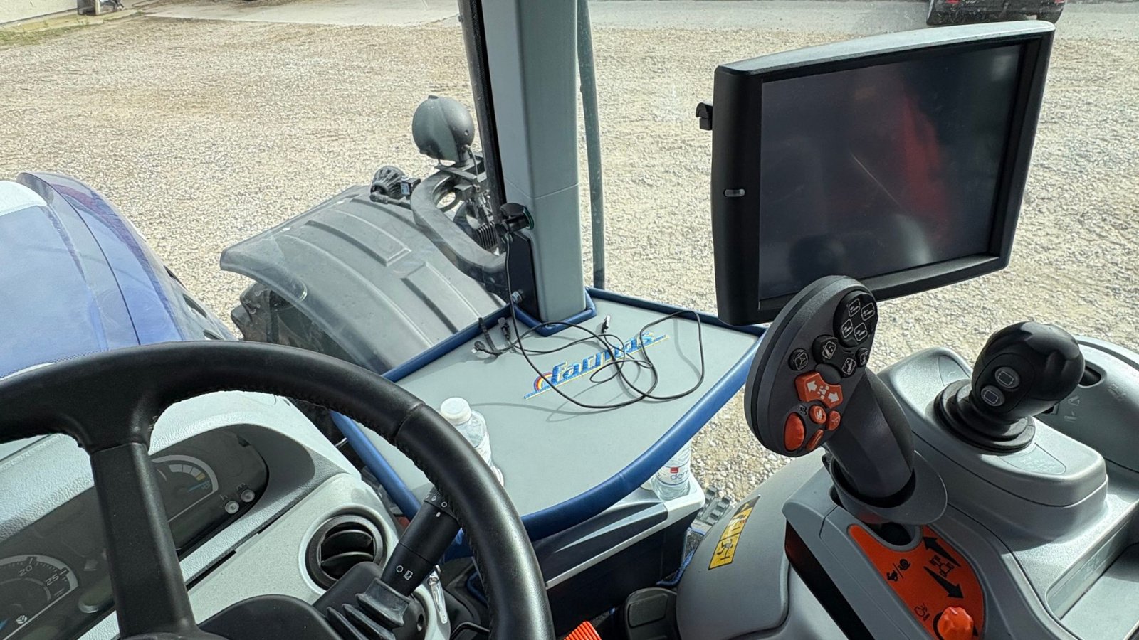 Traktor del tipo New Holland T7.270 AC BLUEPOWER Med RTK GPS, Gebrauchtmaschine In Løgstør (Immagine 14)