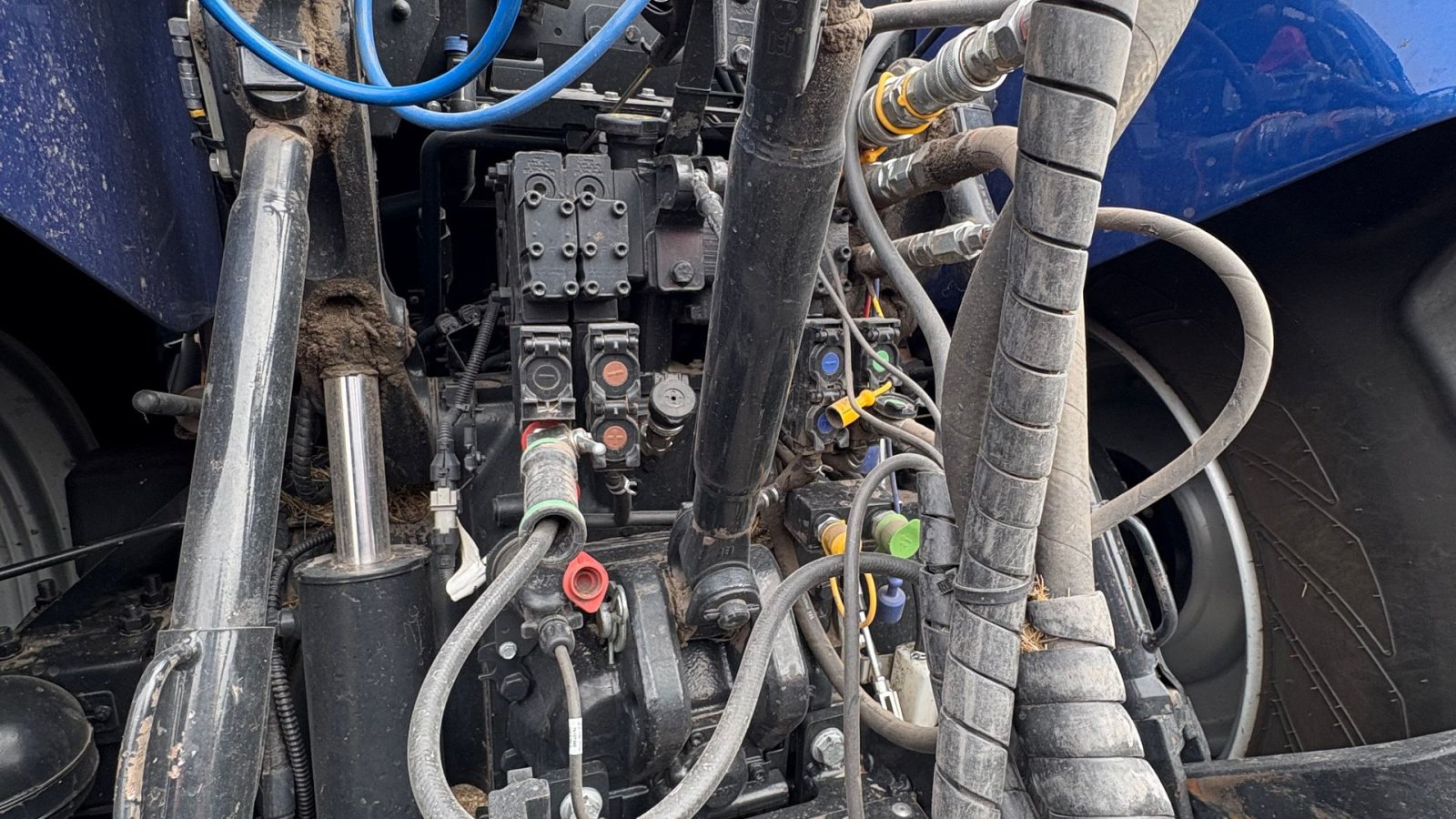 Traktor del tipo New Holland T7.270 AC BLUEPOWER Med RTK GPS, Gebrauchtmaschine In Løgstør (Immagine 5)