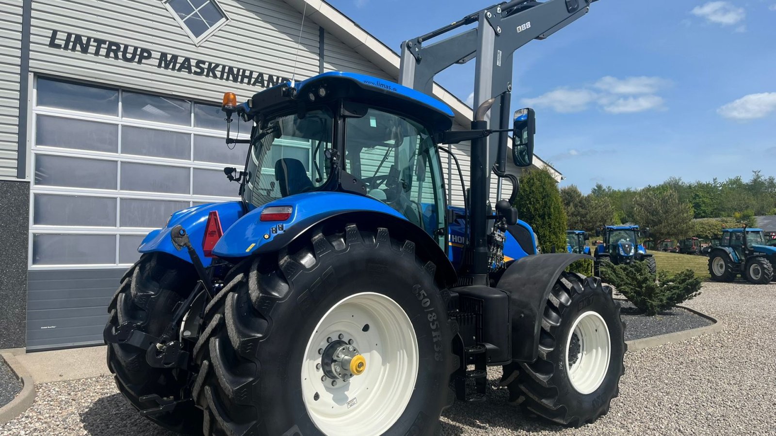 Traktor typu New Holland T7.270 AC med frontlift og frontlæsser. Den kan også købes uden frontlæsser., Gebrauchtmaschine v Lintrup (Obrázek 19)