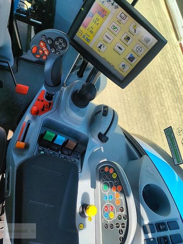 Traktor typu New Holland T7.270 AC mit GPS-Spurführungssystem, Vorführmaschine v Genthin (Obrázek 9)