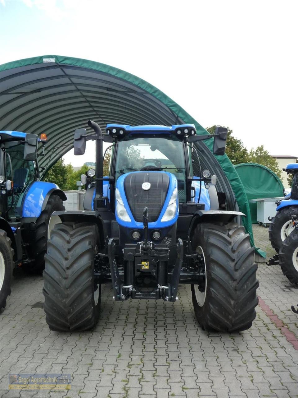 Traktor des Typs New Holland T7.270 AC Stage V, Neumaschine in Rhaunen (Bild 4)