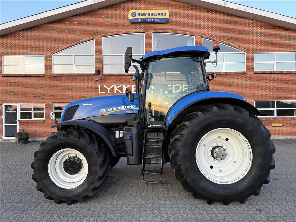 Traktor des Typs New Holland T7.270 AC, Gebrauchtmaschine in Gjerlev J. (Bild 1)