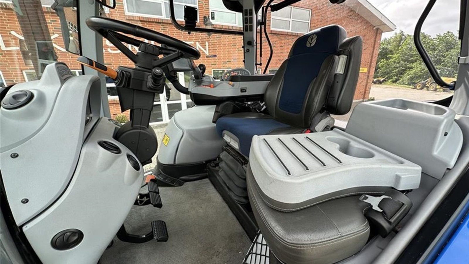 Traktor van het type New Holland T7.270 AC, Gebrauchtmaschine in Gjerlev J. (Foto 15)