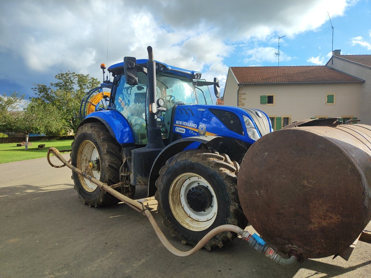 Traktor van het type New Holland T7.270 AC, Gebrauchtmaschine in Chauvoncourt (Foto 3)