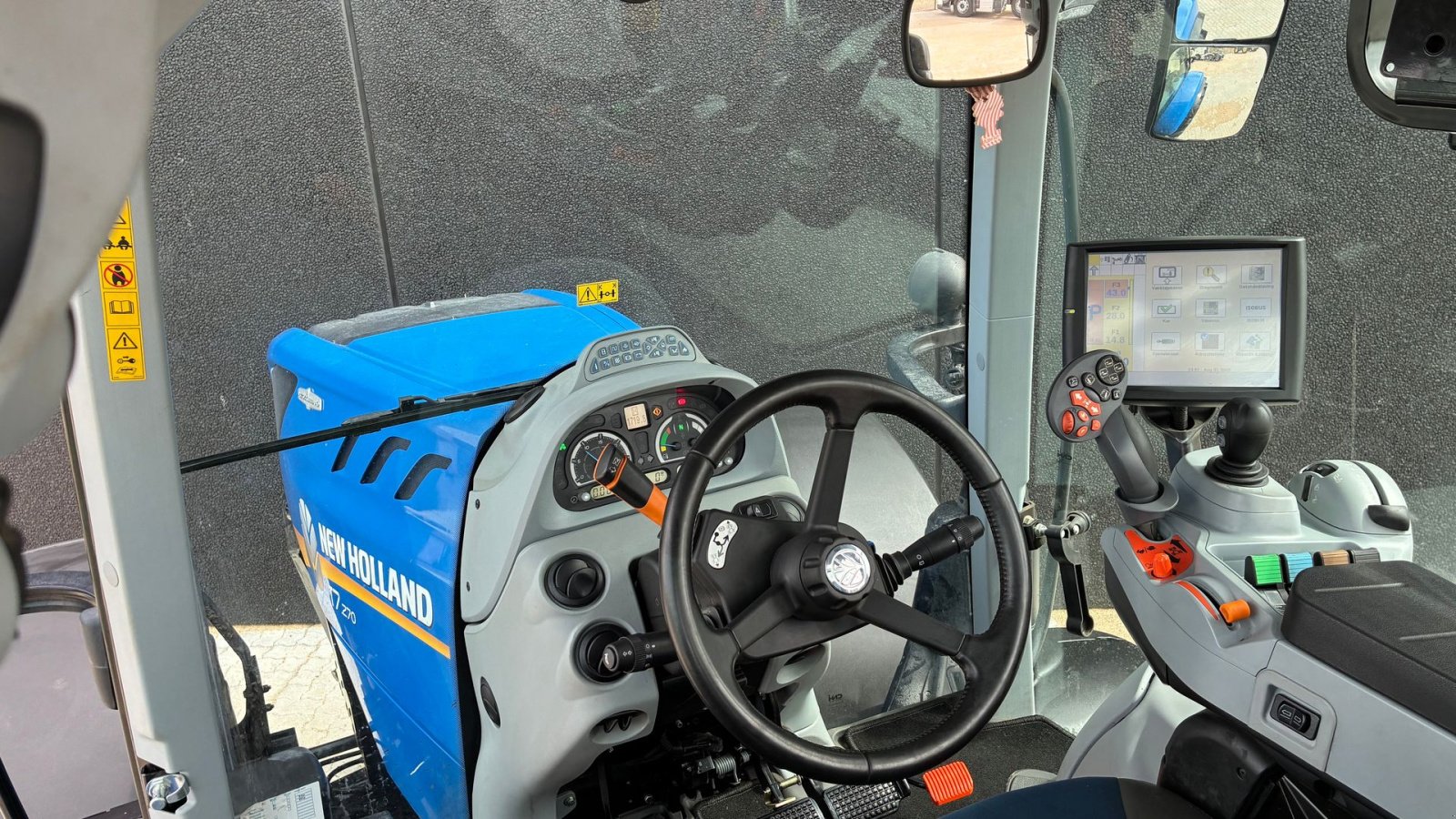 Traktor des Typs New Holland T7.270 Auto Command, Gebrauchtmaschine in Hedensted (Bild 9)