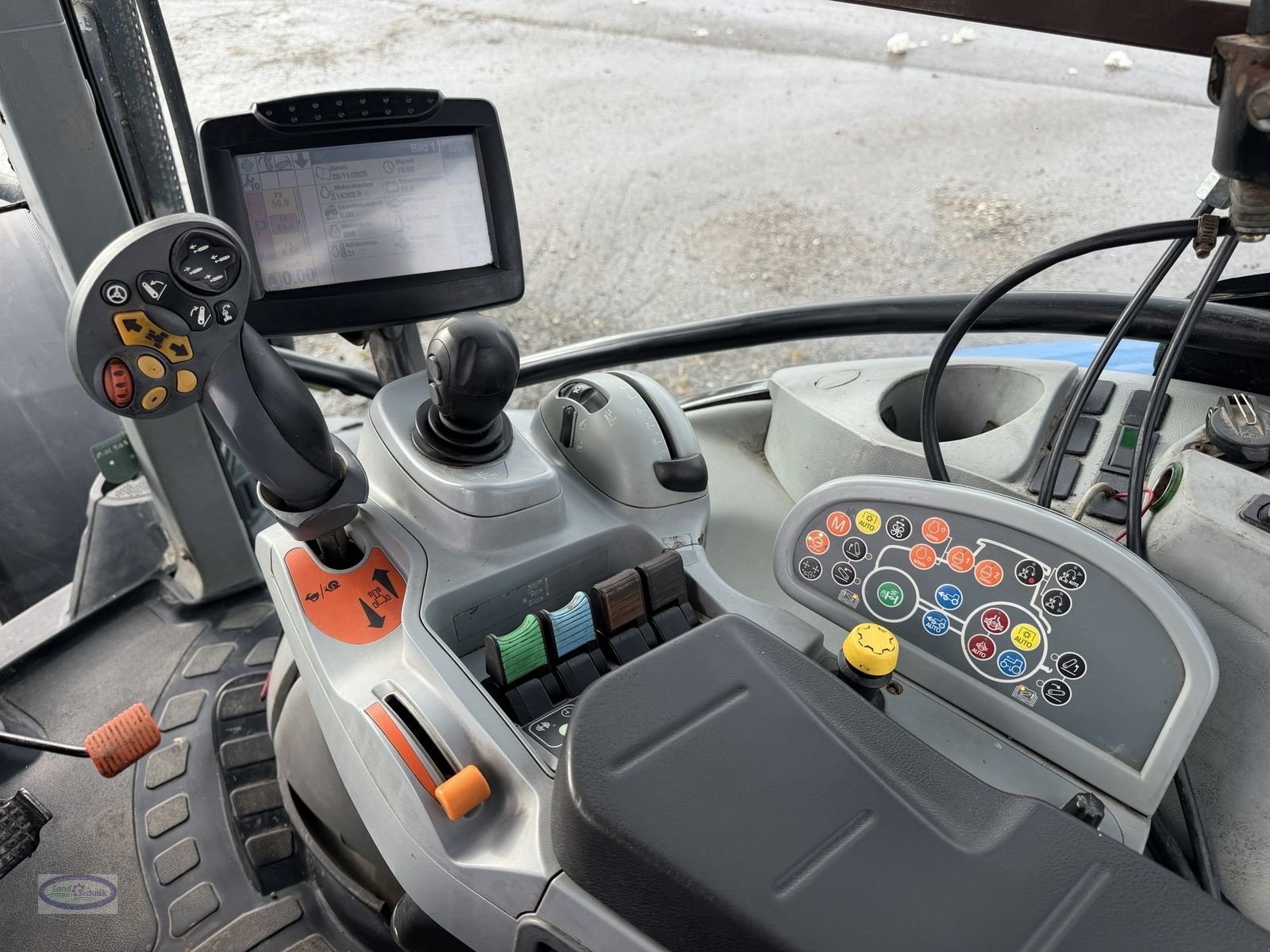 Traktor van het type New Holland T7.270 Auto Command, Gebrauchtmaschine in Münzkirchen (Foto 16)