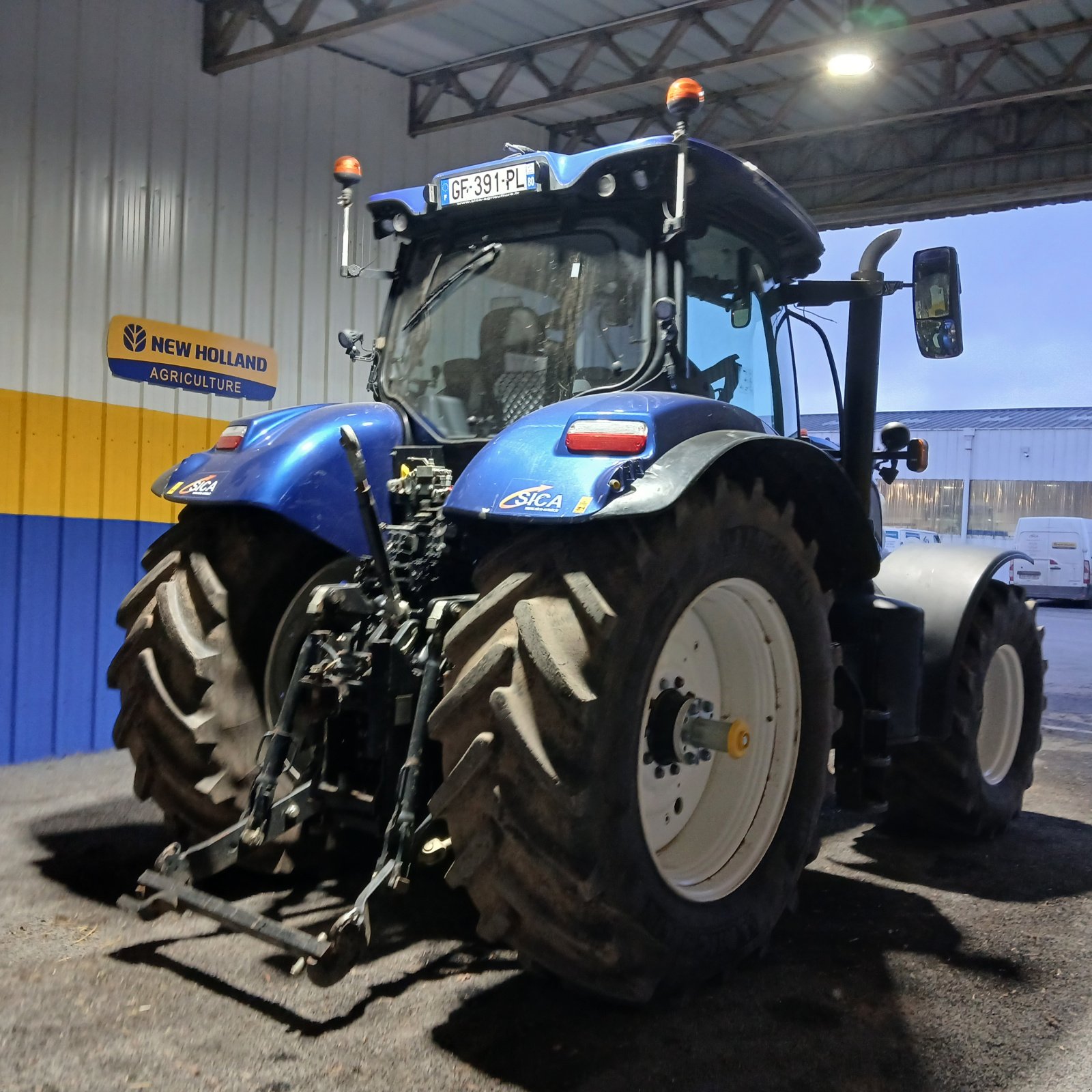 Traktor del tipo New Holland T7.270 AUTOCOMM., Gebrauchtmaschine In HERLIN LE SEC (Immagine 4)