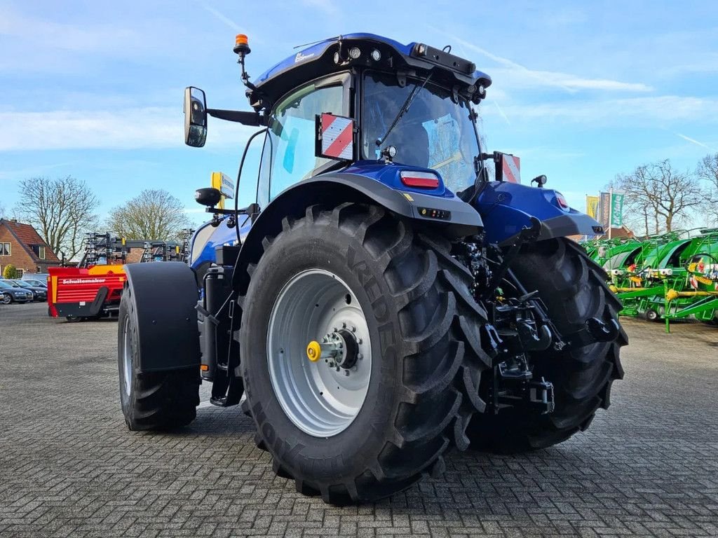 Traktor of the type New Holland T7.270 AutoCommand Gen, Gebrauchtmaschine in BENNEKOM (Picture 5)
